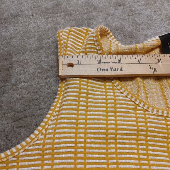 W5 Size Medium M Golden Rod Yellow White Stripes Wooden Button Tie Summer Top - Picture 5 of 9